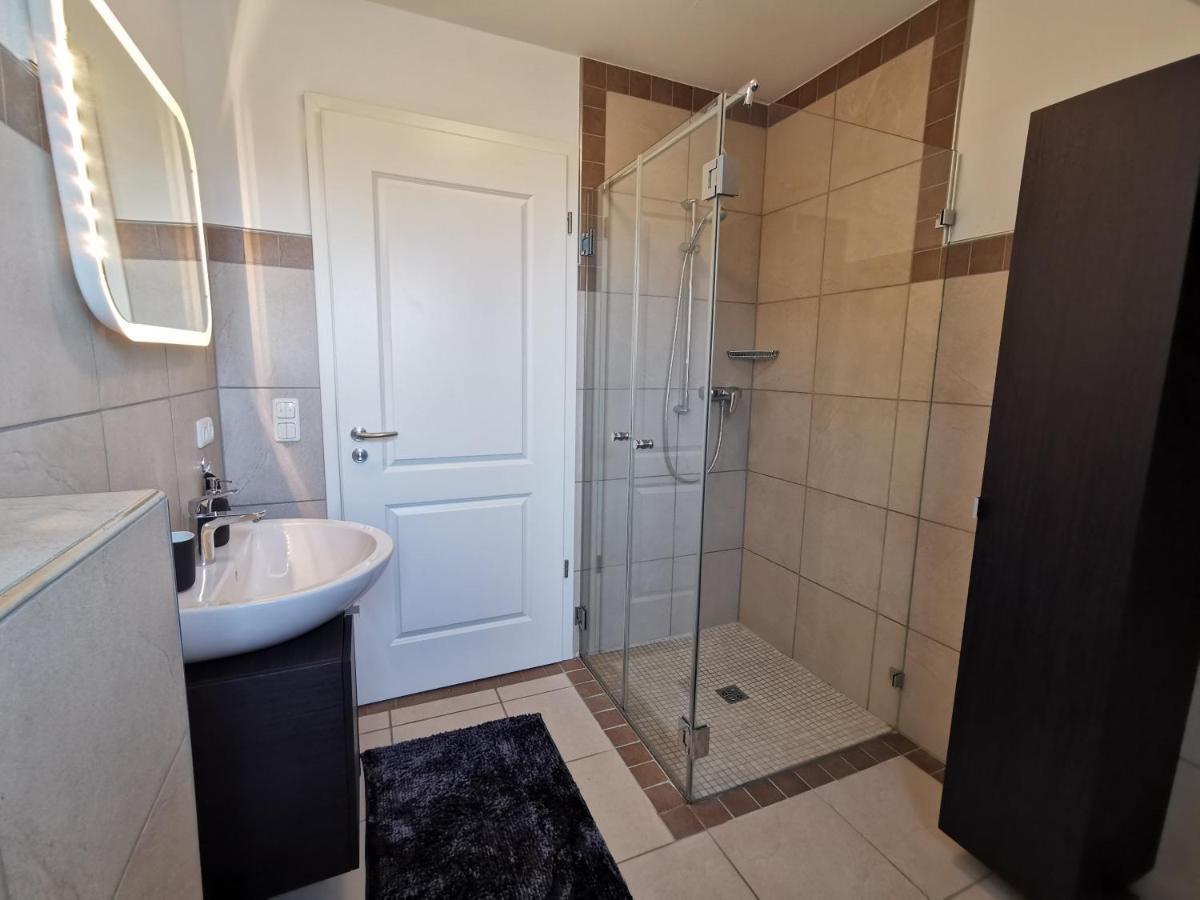 Luxurioeses Wellnes Apartment บาดเอสเซน ภายนอก รูปภาพ