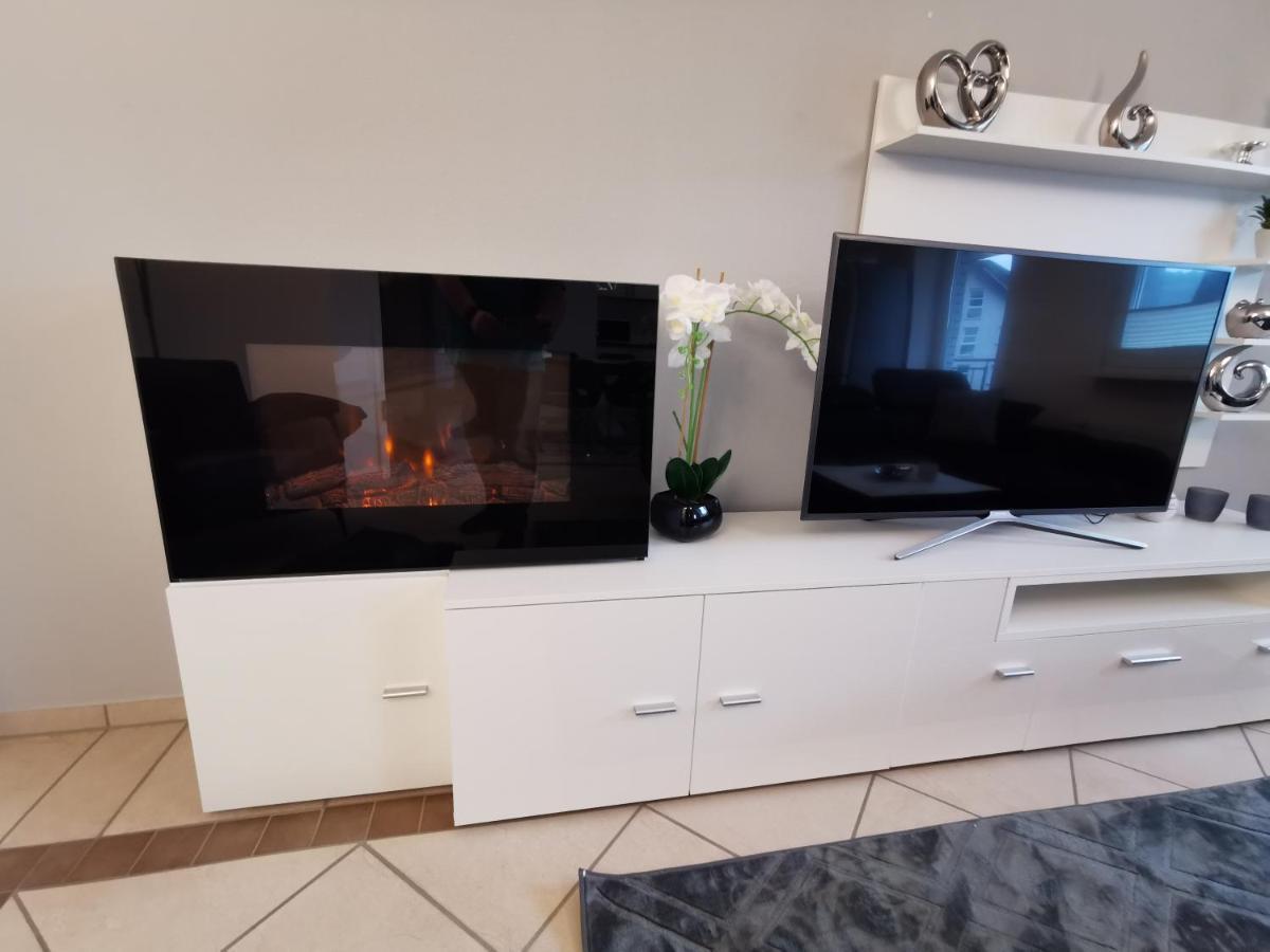 Luxurioeses Wellnes Apartment บาดเอสเซน ภายนอก รูปภาพ